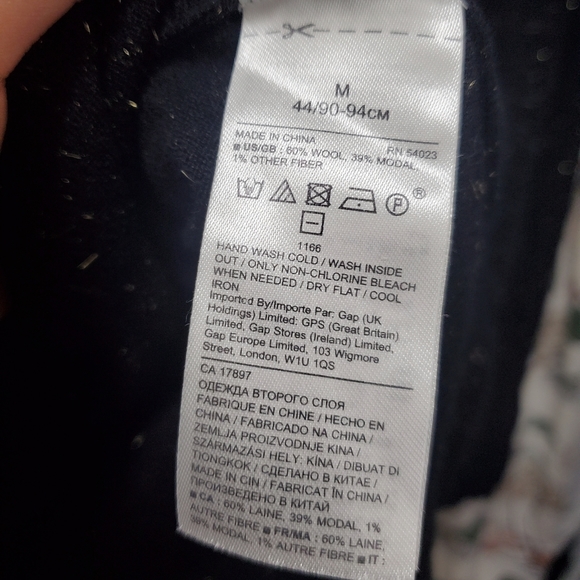 Banana Republic sweater - Picture 2 of 3